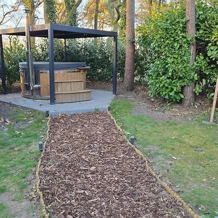 Holiday home In Rustgevende Omgeving Inclusief Jacuzzi